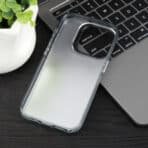 The workmanship inside the colorful phone case around the phone is also great